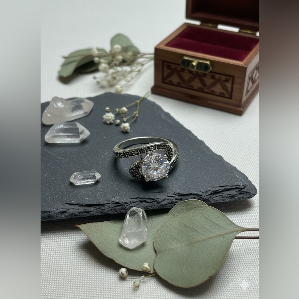 Elegant Silver Ring With Clear Cz Gemstone